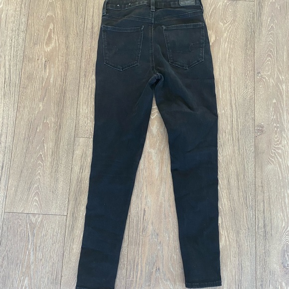 Black high-wasted American eagle jeggings. - Picture 2 of 4
